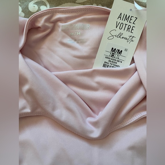 Light pink dress contour size medium - Picture 5 of 5